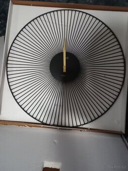 Velké nástěnné hodiny JVD