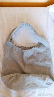 Šedá kožená kabelka zn. Roberta