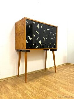 Retro komoda 60. léta Brusel