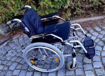 Invalidní vozík