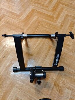 Cyklistický  trenažér