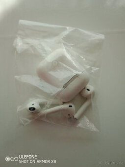 Apple AirPods (1. generace)  ať se ozve kupující