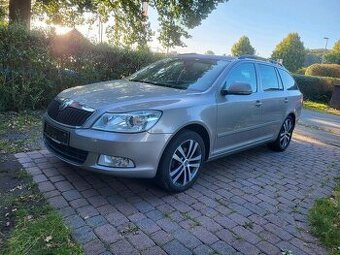 PRONÁJEM BOLT UBER   TAXI  AUTOPUJČOVNA FLOTILA