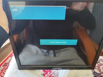 Monitor Samsung SMT 1934 pro analogové kamery