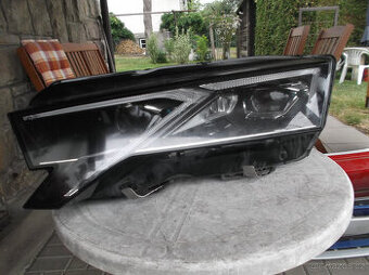 ŠKODA OCTAVA 4 SVĚTLA A RÁMEČEK + MASKA
