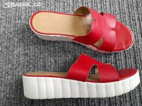 Červené pantofle 40 Tamaris