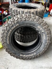 Terenní pneu Cooper Discoverer stt pro 275 70r18
