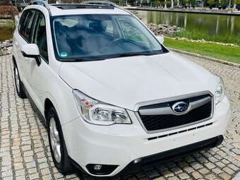 Subaru Forester 2.0 4x4 AUTOMAT LED KAMERA VÝHŘEV SERVISKA