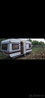 Karavan Hobby 495