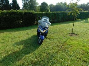 Suzuki Burgman 125 - 1