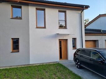 Pronájem řadového rodinného domu 4kk, 119 m2