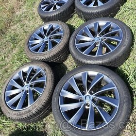Sada Alukol Octavia R18 225/40/18 Passat B8 Turbine Antrc