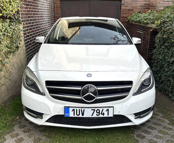 Mercedes - Benz B 180, Edition Black & White, atraktivní vůz
