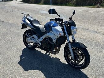 Suzuki GSR 600