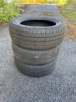 Prodám letní pneu 185/60R15 84H Kumho 3 ks