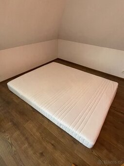 Matrace 200x160x15 IKEA