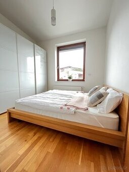 Prodám postel MALM, 160cm, dub