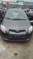 toyota auris 2.0d rv2006