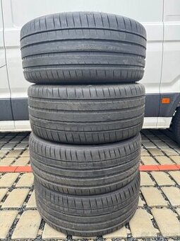 Letní pneumatiky 265/40 R21 a 295/35 R21