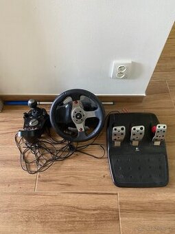 Volant logitech g25 - 1