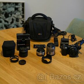SONY NEX-6 bezzrcadlovka+ 4 objektivy a bohaté příslušenství