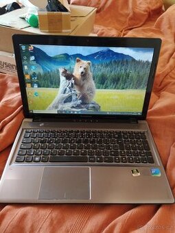15,6" Lenovo Intel i5 až 3,3ghz;2gb grafika