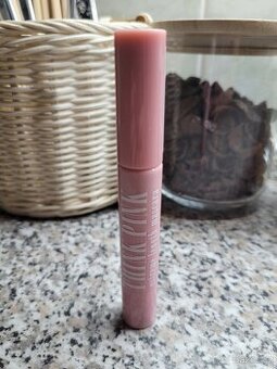 Nová prodlužující řasenka Think Pink zn. Dermacol