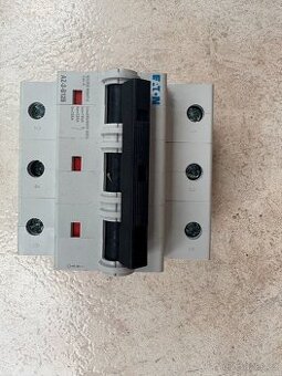 Jistič Eaton AZ-3-B125 , odpínač OEZ OPVP10-3 , ZS1b