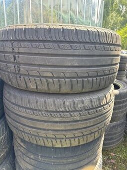 275/40 R20
