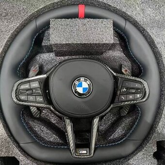 NOVY BMW VOLANT - KUZE.
