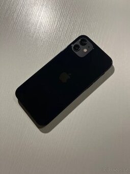Apple iPhone 12, baterie 100%