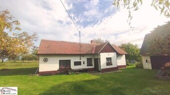 Rod.dům 3+1 s velkým pozemkem 1350 m2, obec Černíny
