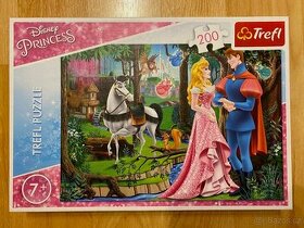 Puzzle s motivem Šípková Růženka, 200 dílků