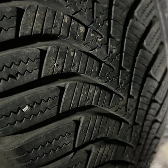 Zimní pneu 185/65 R15 88T Hankook 2x7mm a 2x5mmmm