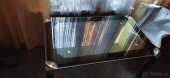 Prodám jídelní stůl