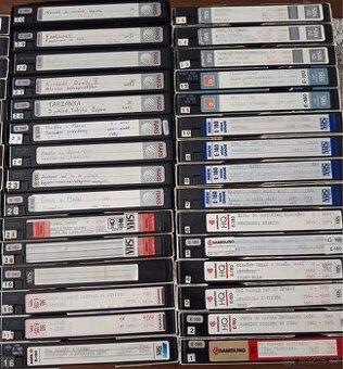 VHS kazety s filmy