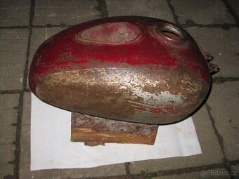 nádrž Jawa kývačka