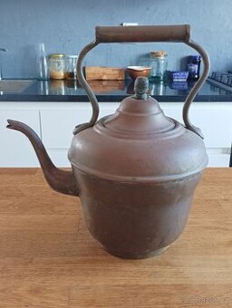 FRANCOUZSKÁ STAROŽITNÁ MOSAZNOMĚDĚNÁ KONVICE RUČNĚ VYROBENÁ