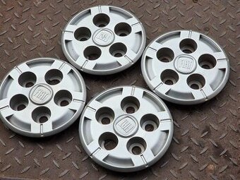 Středové pokličky Fiat 15“