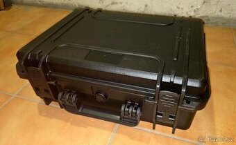 Plastový kufr MAX430S