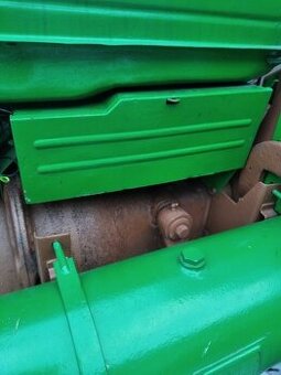 Prodám super kastlík na nářadí na ZETOR25