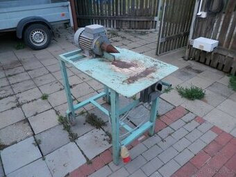 Prodám kuželovou štípačku.