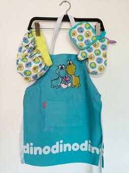 Modrá zástěra s dinosaury, včetně čepice a chňapky