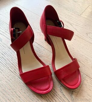 Ecco Sandaly s podpatky - Červený