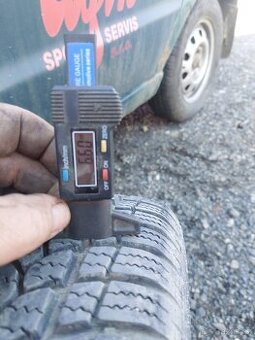 pneu zimní 165 /70 r13  felicie