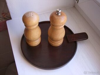 BAMBUSOVÁ SLÁNKA a PEPŘENKA + DŘEVĚNÝ TÁCEK