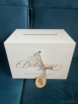 Dřevěná krabice na dary