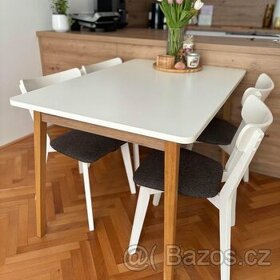 Stůl (JYSK) a čtyři designové židle