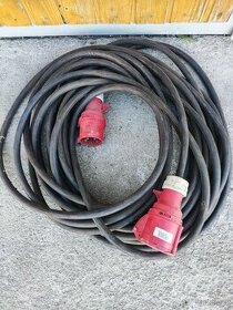 Prodlužovací kabel 380 V 32A pětikolík