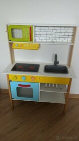 Dětská dřevěná kuchyňka + příslušenství